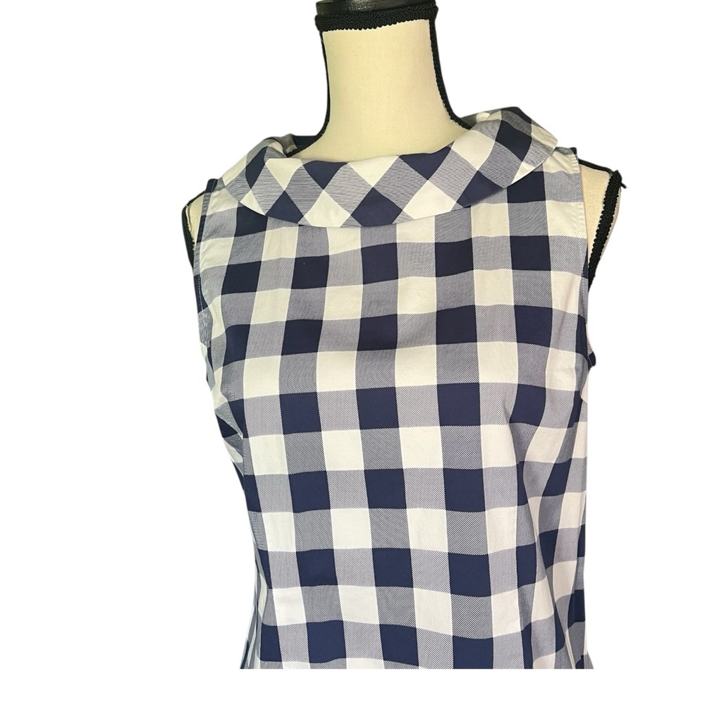 Talbots Plaid Sleeveless Side Zipper Back Button top. Size 8 - Picture 2 of 8